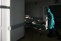 Минздрав: умерший от "Дельта"-штамма пациент заразился коронавирусом в Украине
