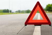 Вблизи Львова на обочине дороги обнаружили тело мужчины и обломок фары
