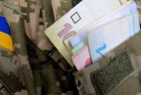 Половина расходов на армию идет на зарплаты военным