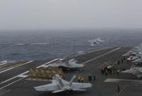 "100 тыс. тонн дипломатии для РФ": США развернули авианосную группу