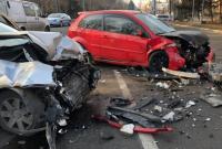 В Киевской области в лобовом ДТП пострадали два человека