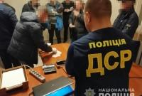 Полицейские разоблачили во взяточничестве двух голов ОТО