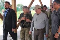 Кучма и командующий ООС проверили процесс разведения сил в Станице Луганской