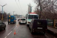 В Черкассах столкнулись маршрутка и две легковушки