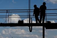 В Украине число неофициально трудоустроенных самое низкое за 10 лет