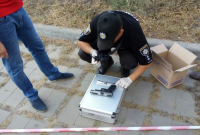 В Киеве задержали иностранца с арсеналом оружия в сумке