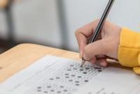 Зеленскому предложили отменить обязательное ВНО по математике
