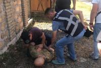 Подозреваемый при задержании бросил в полицейских две гранаты