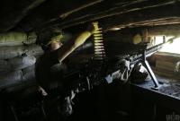 Сутки на Донбассе: 32 обстрела, двое бойцов получили ранения, один – боевую травму