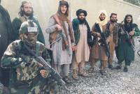 Белый дом: К талибам попала большая часть американского оружия, привезенного для армии Афганистана