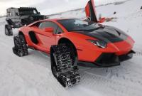 Первый в мире гусеничный Lamborghini застрял в снегу (ВИДЕО)